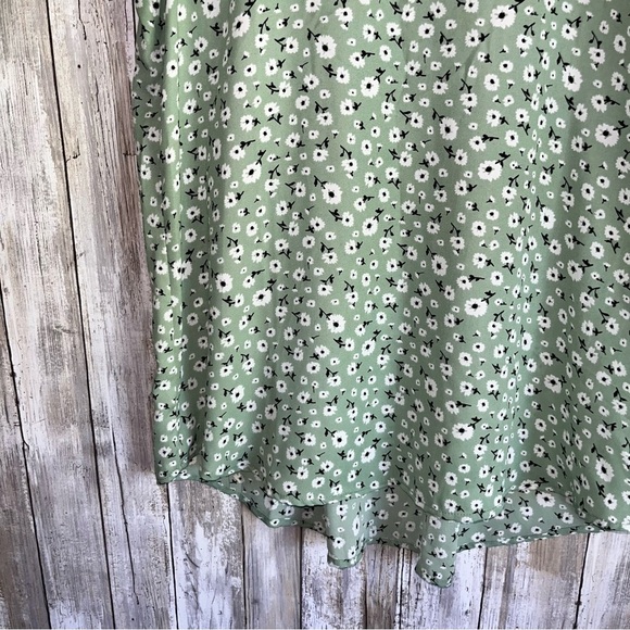 Pleione Green Floral Blouse - Picture 3 of 4